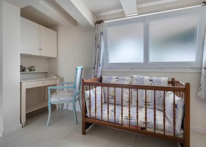 280m De La Plage, Pour 4 *