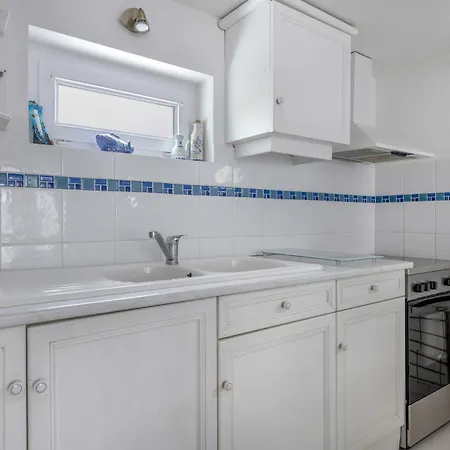 280m De La Plage, Pour 4 Апартаменты