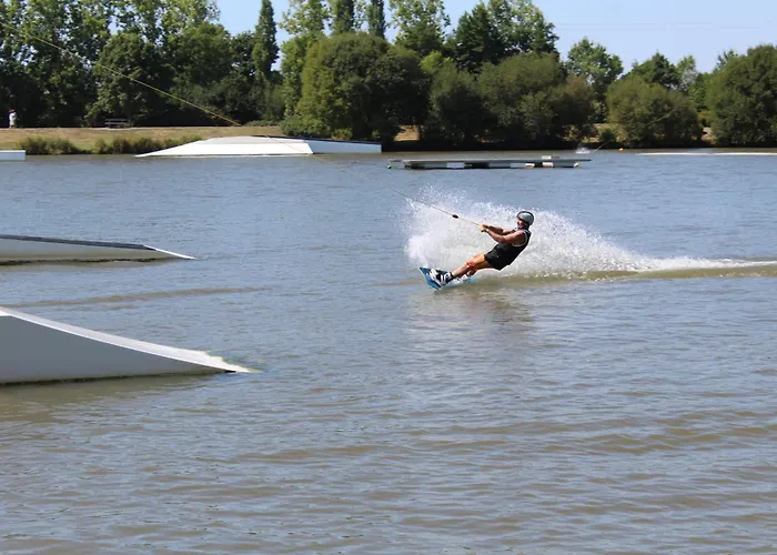 280m De La Plage, Pour 4 Apartman *